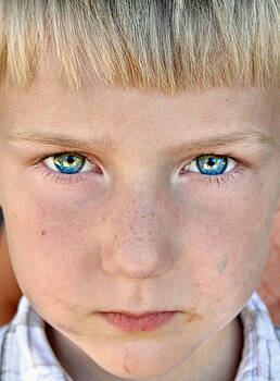 Blue Eyes and Dirty Face by Sally Bauer - blue-eyes-and-dirty-face-sally-bauer