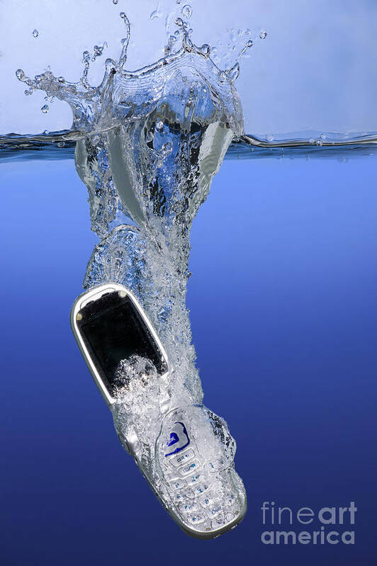 Cellphone In Water 80