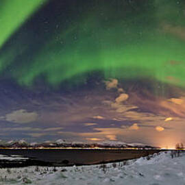 Aurora Panorama by Frank Olsen