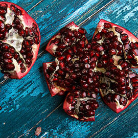 Pomegranate by Nailia Schwarz