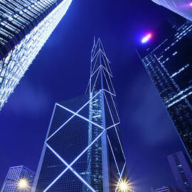 Skyscraper In Hong Kong by Ithinksky