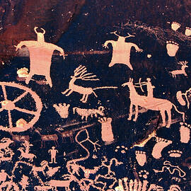 Petroglyphs Of Newspaper Rock State by Animal Images