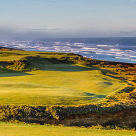 Bandon Dunes Hole 16 panoramic by Mike Centioli