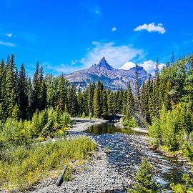 Bear Tooth Mountain by Raymond J Deuso