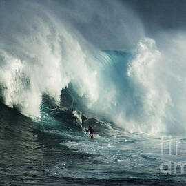 Beauty Of Surfing Jaws Maui 6 by Bob Christopher