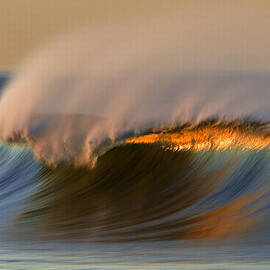 Cresting Wave MG_0372