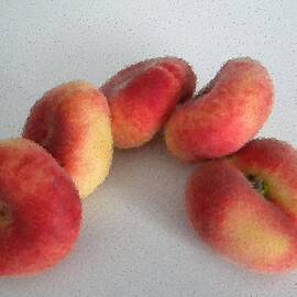 Cubist view of Peento peaches