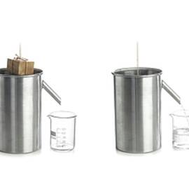 Displacement Experiment by Science Photo Library