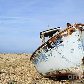 Dungeness Days 3 by Wendy Wilton