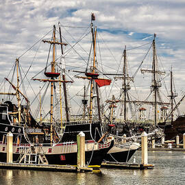 Spanish Tall Ships El Galeon and Nao Victoria by Mark Fuge