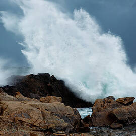 Expoding Wave by Don Smith
