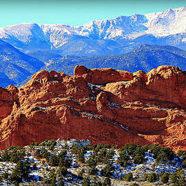 Garden of the Gods with Pikes Peak