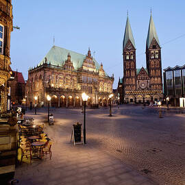 Germany, Bremen,  View Of Town Hall At by Westend61