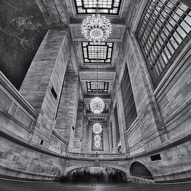 Grand Central Corridor BW