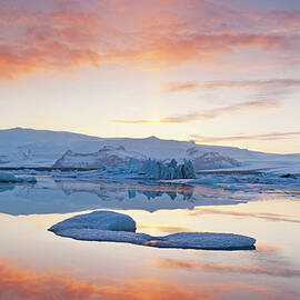 Iceland by Jeremy Walker