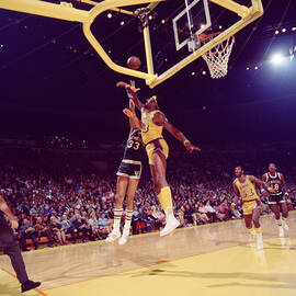 Kareem Abdul Jabbar Vs. Chamberlain by Retro Images Archive