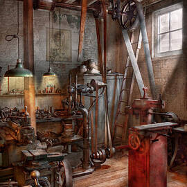Machinist - The modern workshop  by Mike Savad