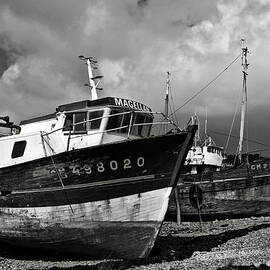 Old abandoned ships by RicardMN Photography