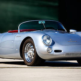Porsche Spyder 550 by Peter Tellone
