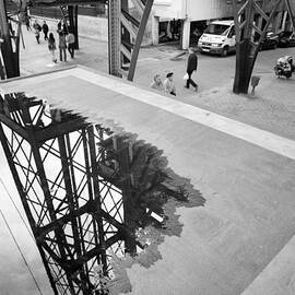 PUENTE COLGANTE III by Rafa Rivas