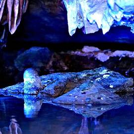 Reflective Cavern