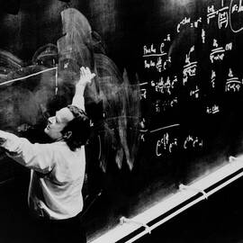 Richard Feynman Giving A Lecture At Cern by Science Photo Library