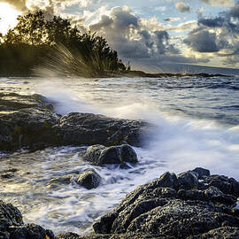 Big Island - Sunset in Hilo by Francesco Emanuele Carucci