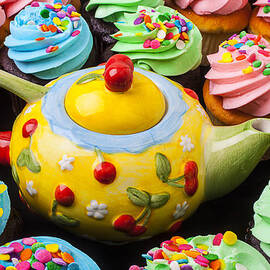 Teapot and cupcakes  by Garry Gay