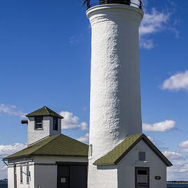 Tibbetts Point Lighthouse