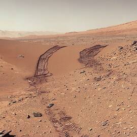 Tracks Of The Curiosity Rover On Mars by Science Photo Library