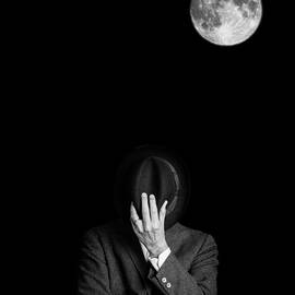 Under the moonlight the serious moonlight by Edward Fielding