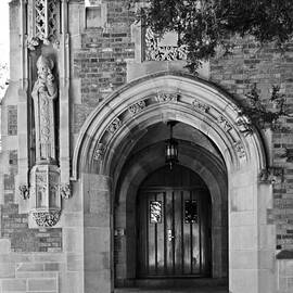 University of Notre Dame by University Icons