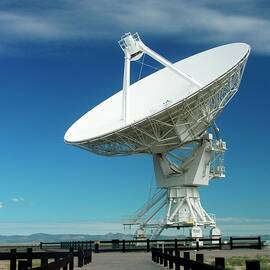 Very Large Array Antenna by Science Photo Library