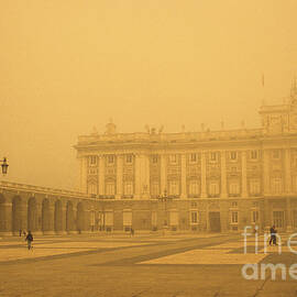 Winter fog in Madrid