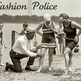 Fashion Police 1922