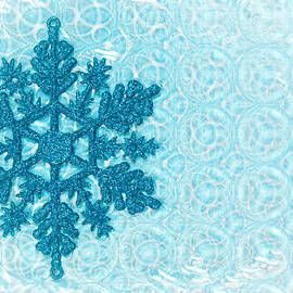 Snow flake by Tom Gowanlock