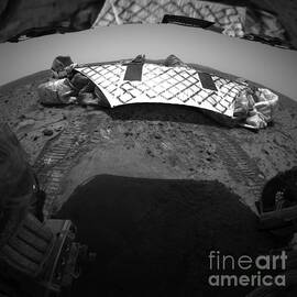 Spirits Lander On Mars by NASA / JPL-Caltech