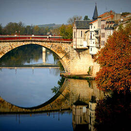 Villeneuve sur Lot by Georgia Clare