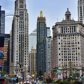 Downtown Chicago traffic by Paul Bartoszek