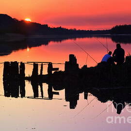 Fishing on High tide by Joe Cashin