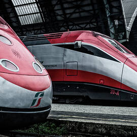 Freccia Rossa Trains.