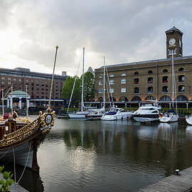 Gloriana British Royal Barge by Georgia Mizuleva