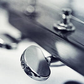 guitar I by Priska Wettstein