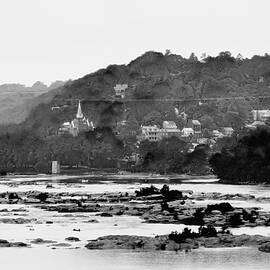 Harper's Ferry from across the Potomac by Bill Cannon