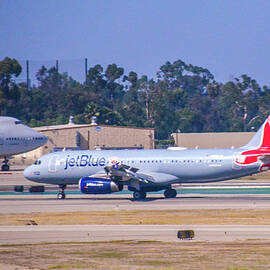 JetBlue Red Sox Airbus by Tommy Anderson