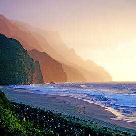 Kalalau Beach Sunset by Kevin Smith