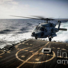 MH-60R Sea Hawk  by Airpower Art