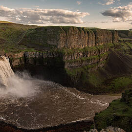 Palouse Falls by Erika Fawcett