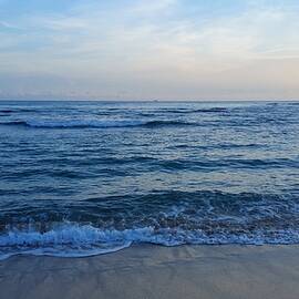 Photo 14 ocean sunrise by Lucie Dumas