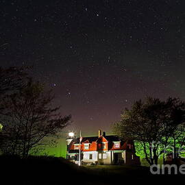 Point Betsie Lighthouse  by Dale Niesen